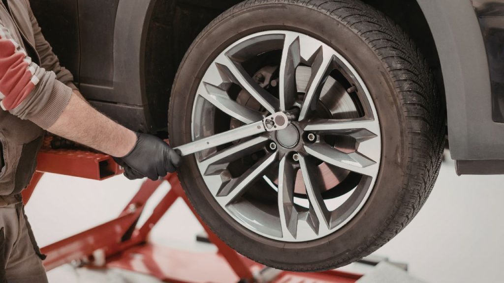 Tips Merawat Ban Mobil Agar Lebih Tahan Lama